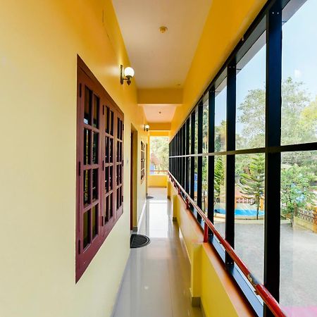 Thomson Regency Hotel Alwaye Bagian luar foto