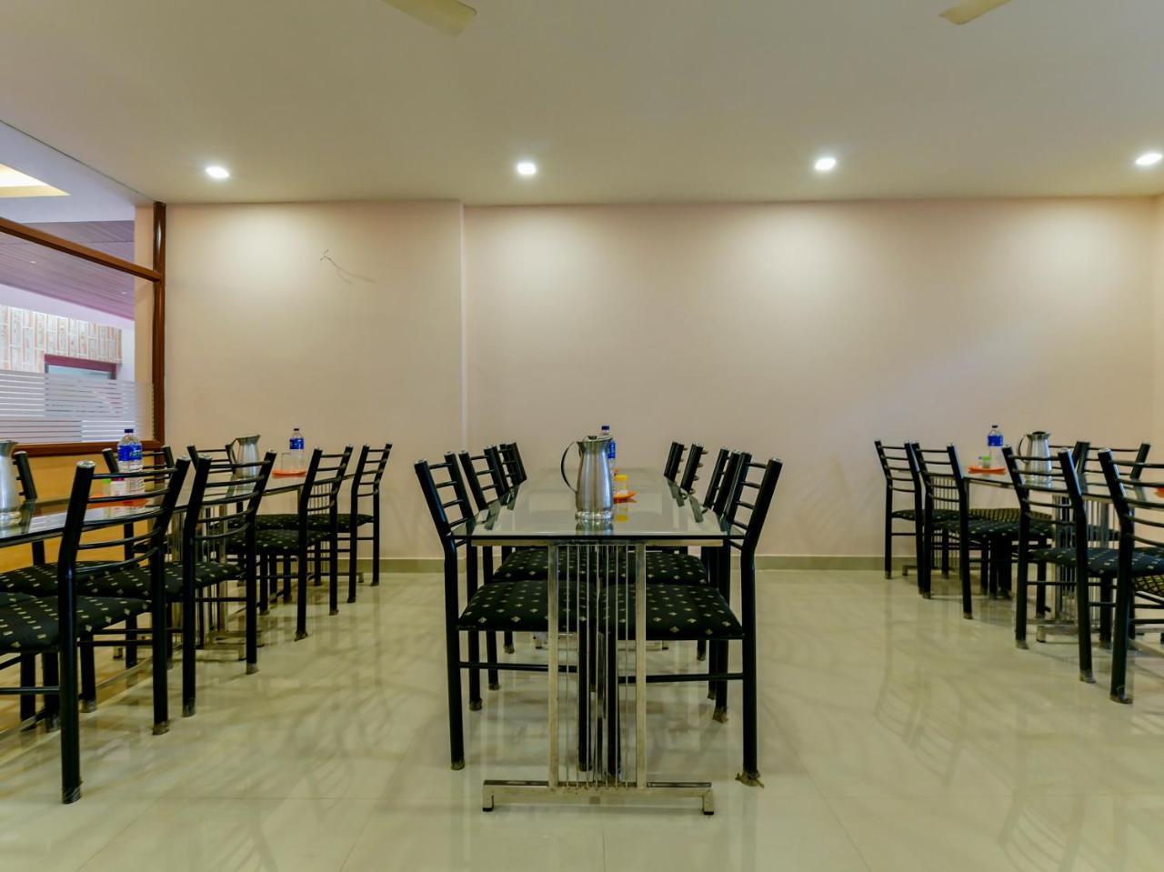 Thomson Regency Hotel Alwaye Bagian luar foto
